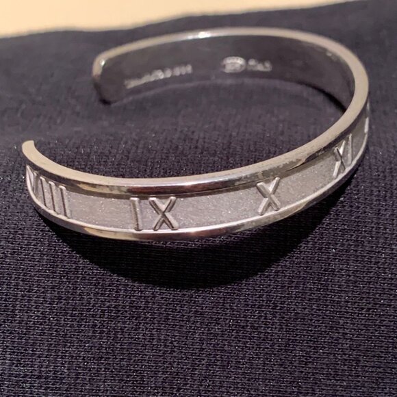 TIFFANY & CO. Atlas Roman Numeral Sterling Silver Cuff Bracelet 1995 - Picture 2 of 10
